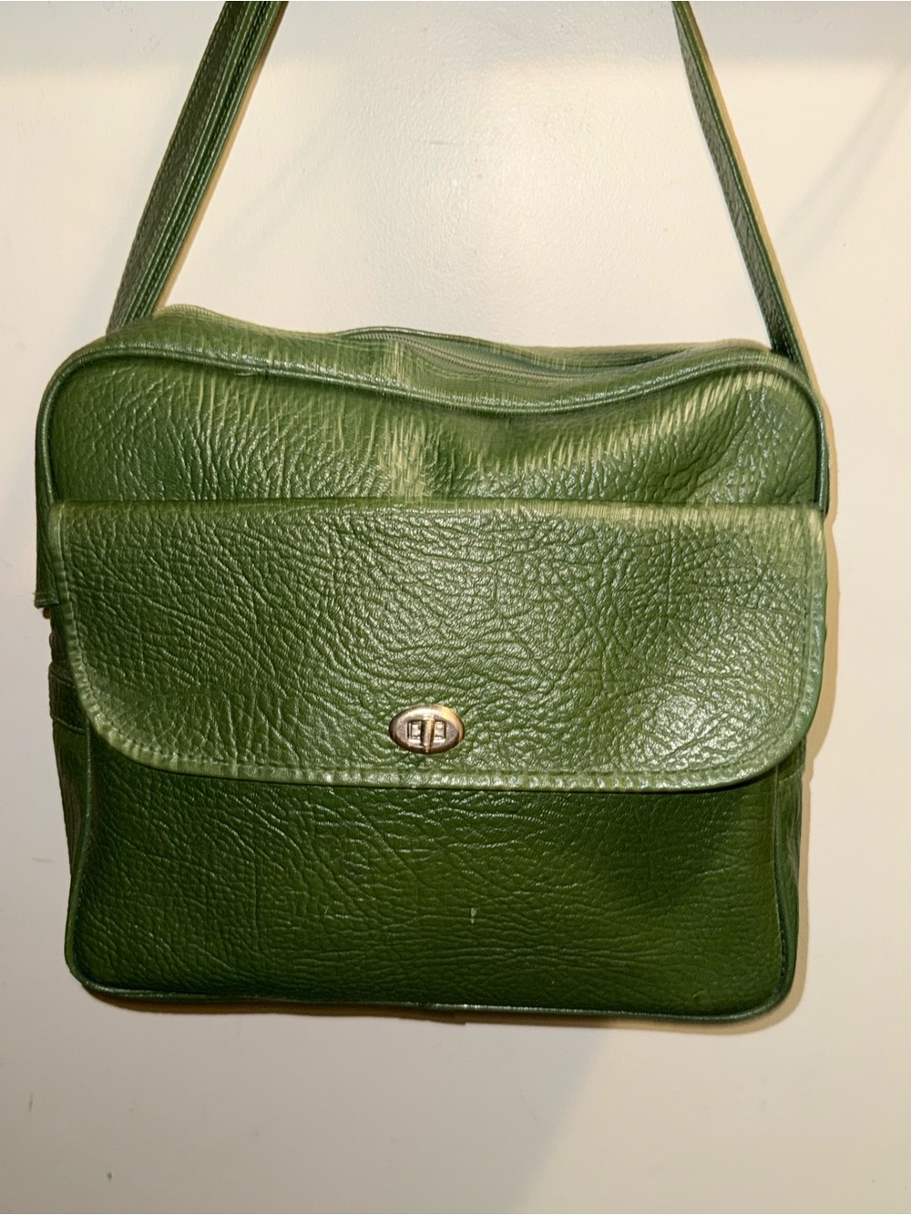 SEARS RETRO 1960'S Avocado Green Vinyl Carry On Travel Bag